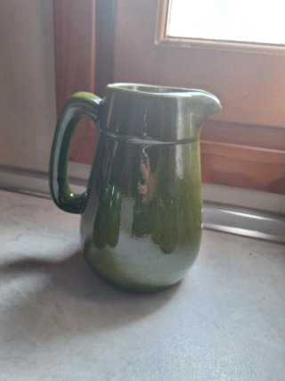 Juego de jarra y tazas de cerámica verde