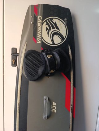 Tabla Kitesurf Cabrinha ACE ( 137 x 41)