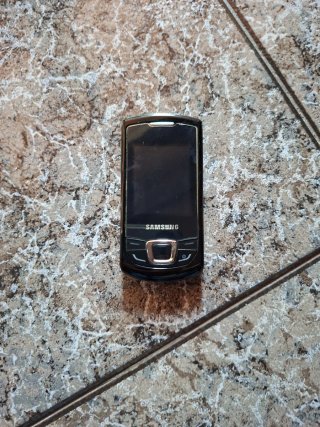 Móvil Samsung GT-E2550 Negro