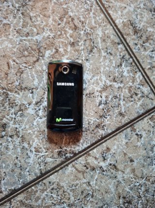 Móvil Samsung GT-E2550 Negro