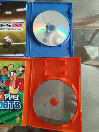 Pack PS2: 4 Juegos + Cámara EyeToy + Llaveros bota
