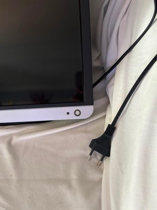 TV Toshiba 40” Full HD + Mando Original