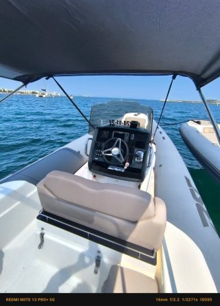 Barco BSC 78 (2021) con Suzuki 250