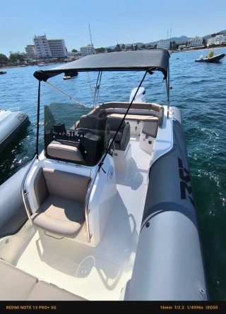 Barco BSC 78 (2021) con Suzuki 250