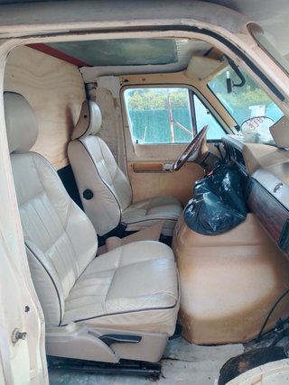Autocaravana americana Dodge RAM 1981
