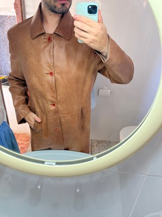 Chaqueta de cuero marrón