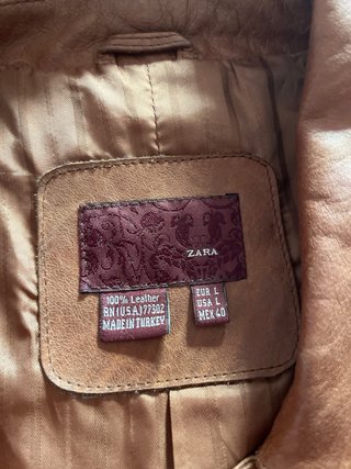Chaqueta de cuero marrón