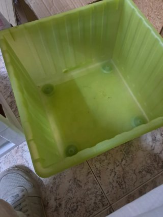 Cajoneras y contenedor de plástico