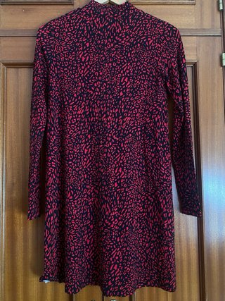 Vestido con estampado irregular