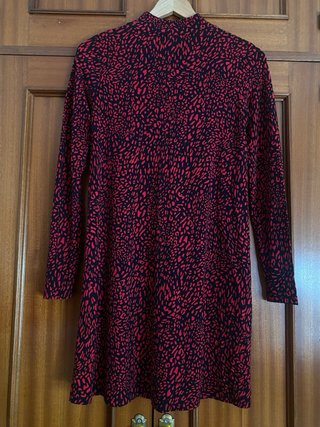 Vestido con estampado irregular