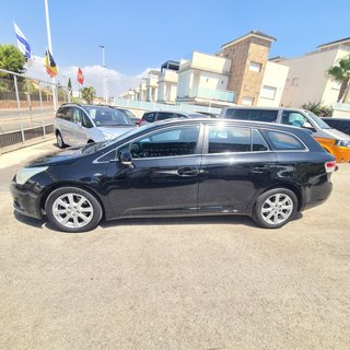 Toyota Avensis Executive Family 2.2 D-CAT