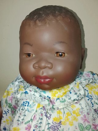 Muñeca bebé Nines d'Onil negrita