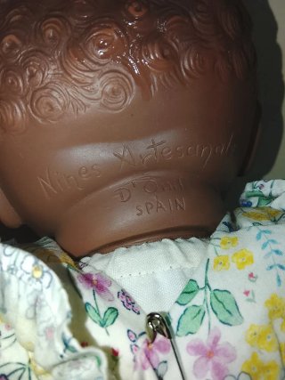 Muñeca bebé Nines d'Onil negrita