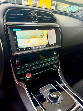 Jaguar XE 2019