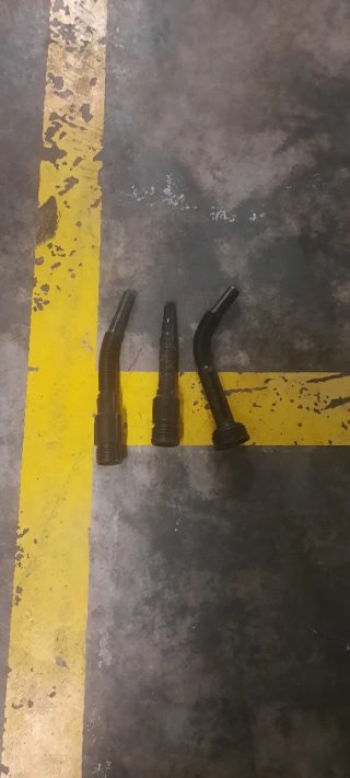 Lote 8 Garrafas Gasolina Rojas + 9 Embudos.