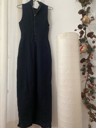 Vestido largo negro con abertura