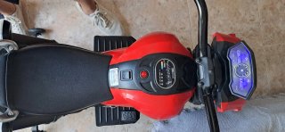 Moto Infantil Eléctrica Roja y Negra