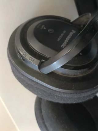 2 Auriculares Inalámbricos Panasonic RP-WF830