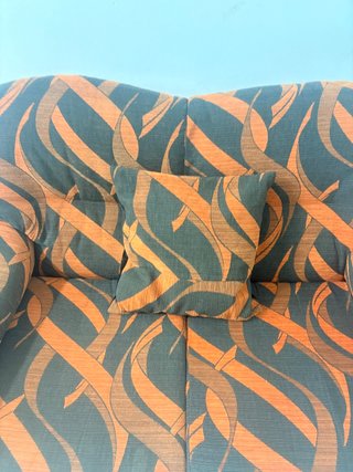 Sofá vintage 2 plazas tela y madera