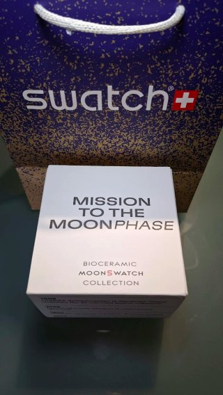 Omega x Swatch Speedmaster Moonswatch Bianco