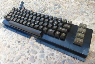 Teclado QWERTY Commodore 64 C64 BreadBin original