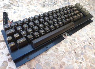 Teclado QWERTY Commodore 64 C64 BreadBin original