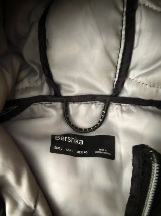 Chaqueta térmica negra acolchada
