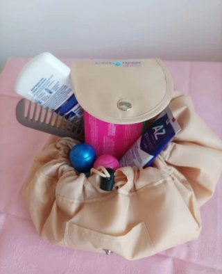 Pochette morbida colore beige