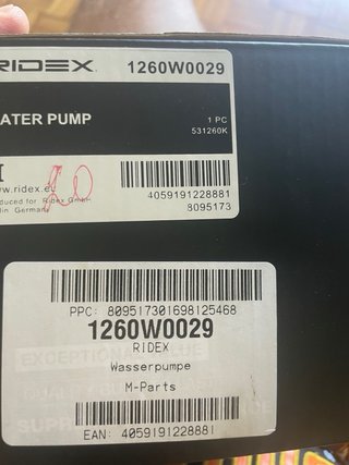 Bomba de agua Mercedes W124 + Junta