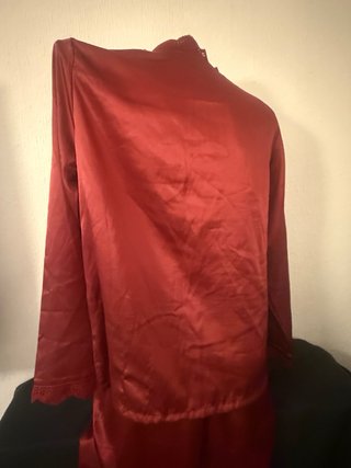 Pijama Satén Rojo con Encaje
