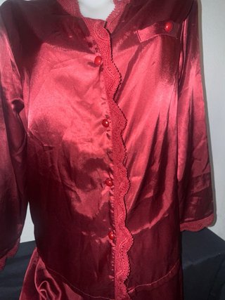 Pijama Satén Rojo con Encaje