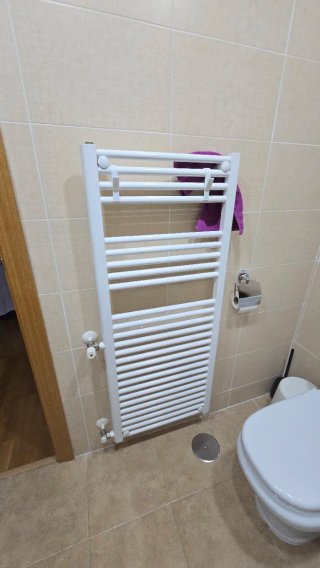 Radiador toallero blanco