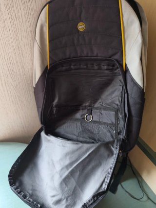 Mochila Avia Gris y Amarilla
