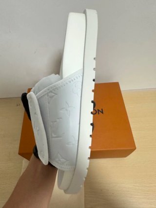 Sandalias Louis Vuitton Blancas