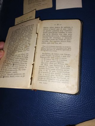 Devocionario antiguo semana santa y 3 estampas