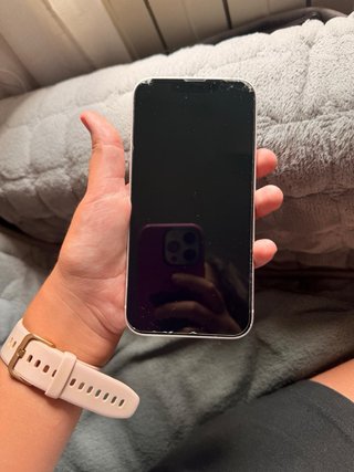 iPhone 13 rosa clarito