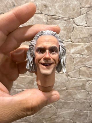 Doc Brown Hot Toys Regreso al Futuro 2 Cabezas