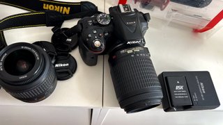 Nikon D5300 Kit Lente 55-200mm + Funda + Micrófono