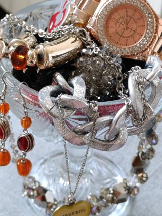 Lote Bisutería y Accesorios