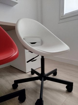 Silla giratoria escritorio estudio roja y blanca