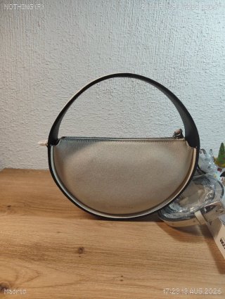 Karl Lagerfeld bolso blanco y negro