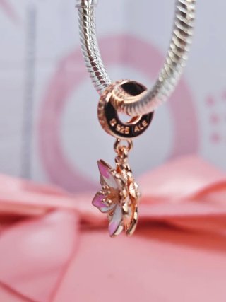 Pandora Flor Rosa color Oro rosa plata