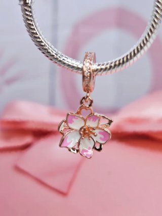 Pandora Flor Rosa color Oro rosa plata