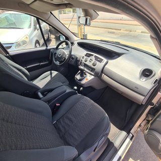 Renault Scenic Dynamique 1.9 dCi AUTOMÁTICO