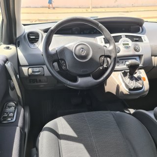 Renault Scenic Dynamique 1.9 dCi AUTOMÁTICO
