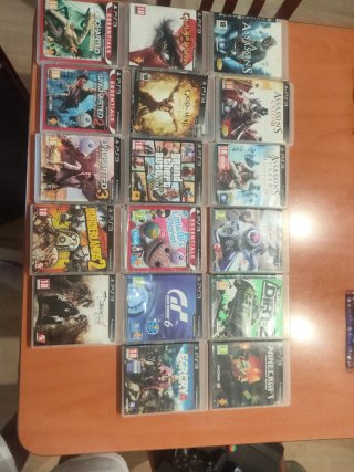 Consola PS3 con 2 mandos