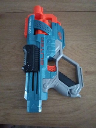 Pistola Nerf Elite 2.0 Commander