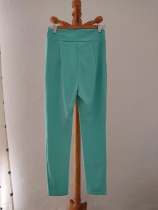 Pantalón de vestir pinzas Talla M/L