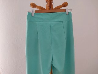 Pantalón de vestir pinzas Talla M/L