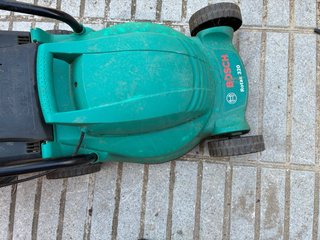 Cortacésped Eléctrico Bosch Rotak 320